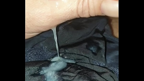 Play MP4 - Cum on gf pants