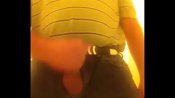 Play MP4 - Jerking off in hotel men's room
