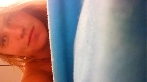 Blond girl fucks her pussy 