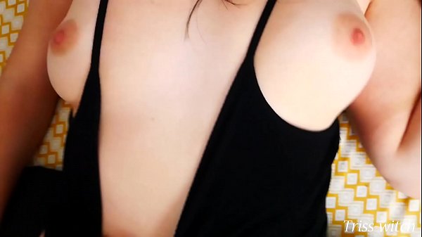 Cute Girlfriend Gets Fucked and Creampied. Amateur_Couple Triss-witch