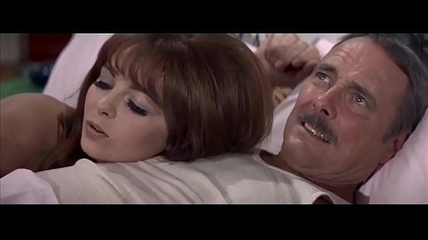 Dolly Read_Beyond The Valley The Dolls