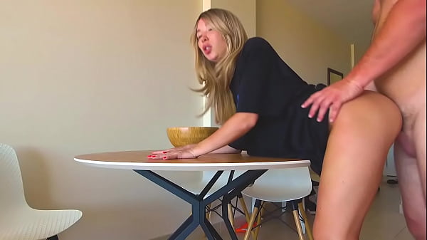 Play MP4 - I spied how my stepmom cleaned sexy and fucked on the table