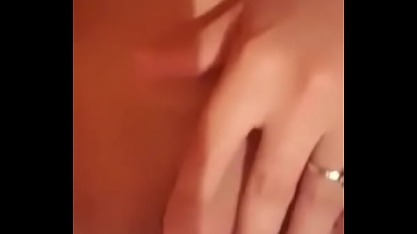 viviana putita posadeña masturbandose solaen su casa