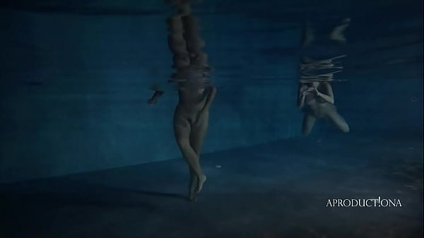 Nonton Night Manager With Marina Gold And Julia North In The Pool thumbnail