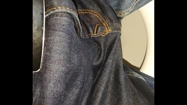 Peeing in the toilette