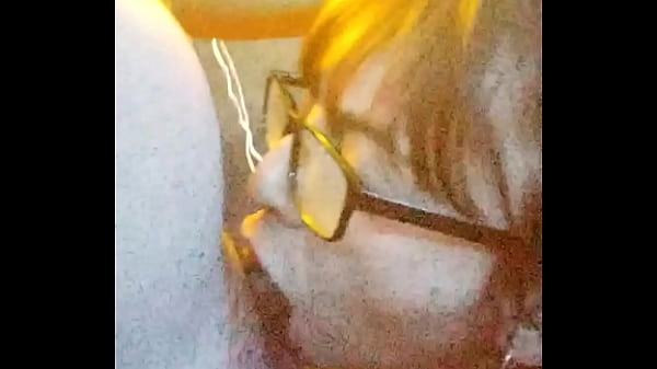 Aprovechamos Que Mi Suegra Se Metio A Ba&ntilde;ar Para Tragarme La Verga De El Tio De Mi Esposo. thumbnail