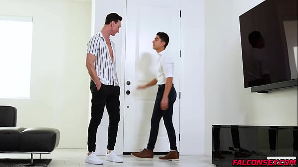 Play MP4 - Falconsex&period;com - Hot anal fuck with rimming for Alfonso Osnaya and Cade Maddox&period; Alfonso is showing Cade around&comma; but horny homebuyer is more interested in Alfonso's tight ass than he is the recently renovated kitche