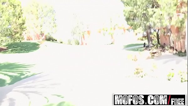 Play MP4 - Mofos - Lets Try Anal - Cassidy Klein - A Long Dick in Cassidys Ass