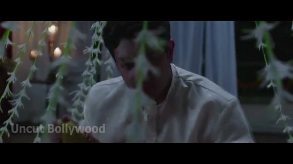 Sara Loren Hot_Scenes_From Barkhaa HIGH