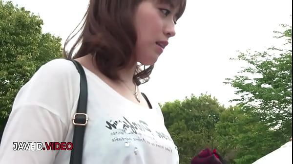 Riho mikami's sizzling beachside fun with toys & teasing 