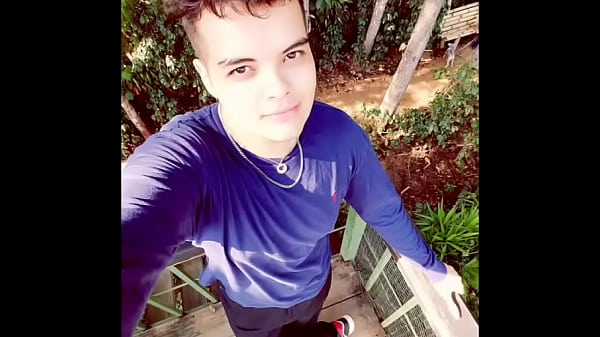 A cachondo salvadore&ntilde;o le gusta ser montado 