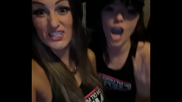 Super soir&eacute;e hier avec tiny chipie le reste en plus hot arrive bient&ocirc;t 