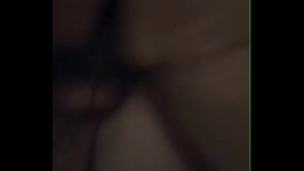 Grosse pute fran&ccedil;aise angelina69s aime prendre grosse bite devant son petit cocu