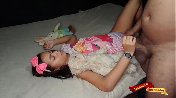 Play MP4 - Por &dollar;10 consigo transar com minha enteada