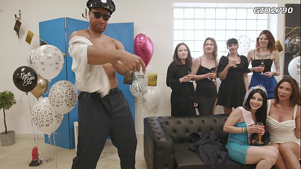 Behind the pissing scenes #194, Vittoria Divine, Nuria Millan & Kaitlyn Katsaros. More info in description 