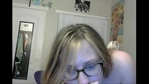 glasses_bookworm girl bating from Ohio