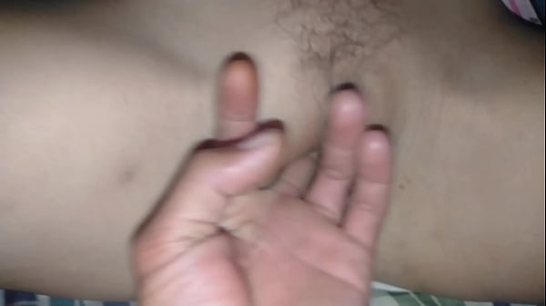 เอาควยถูหีสาวบริสุทธิ์แล้วยัดมันเข้ารูหีจนน้ำแตก