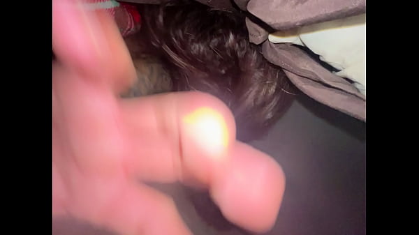 Mi hermanastro me folla duro cuando se entera de que tengo amante 