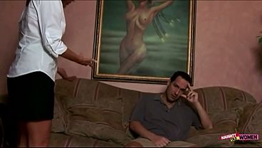 Nonton Instead Of Going Out He Stays Home To Stretch Out The Big Booty Mature Chick thumbnail