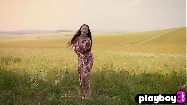 Small blonde model Jenessa Dawn posed totallynaked outdoor and exposed her_nice body