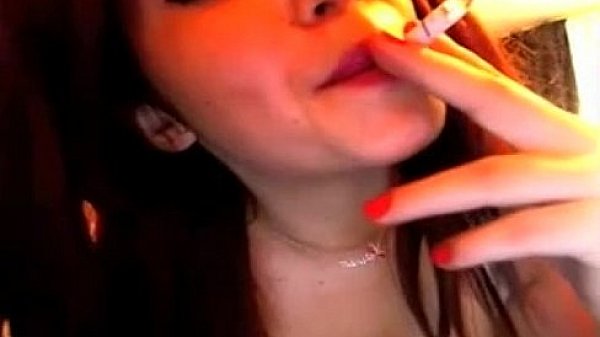 Thick euro smiling chick gives cam show 