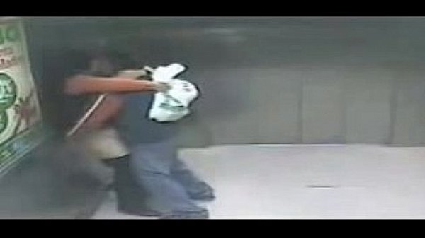 Sexo en el elevador