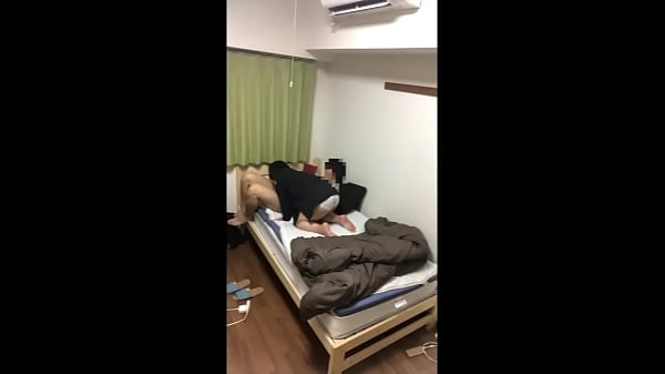 仕事中にも関わらず濃厚フェラの誘惑！彼氏は思わず我慢できずに&hellip;。 