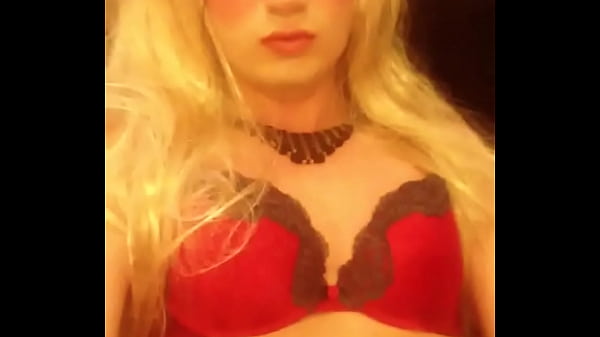 Play MP4 - Hollie Havenne cums from lubed handjob