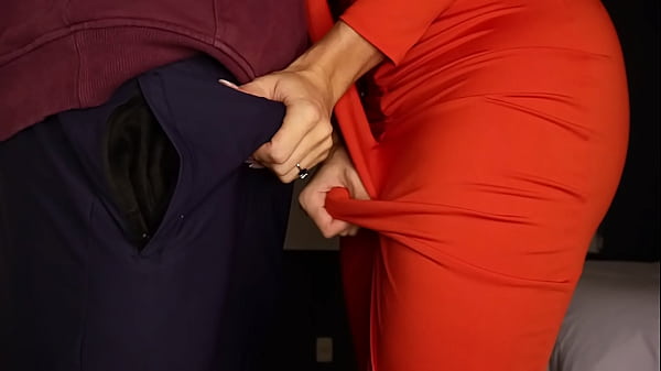 Play MP4 - Ele pediu pra tirar a camisinha e sentir meu rabo pele na pele