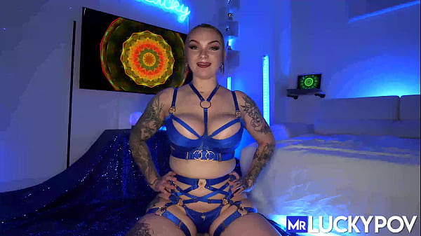 Lillith jane loves bouncing her heavy busty boobs