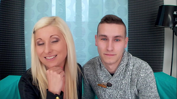 Nonton Blonde Housewife Vanessa Hell Takes It Up The Ass Dtw2830 thumbnail