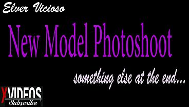 Nonton Model With Great Body Decides To Pose Sexy. Watch Her Naked Body. thumbnail