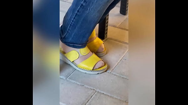 Nonton Piedi In Collant Chiari Pantyhose thumbnail