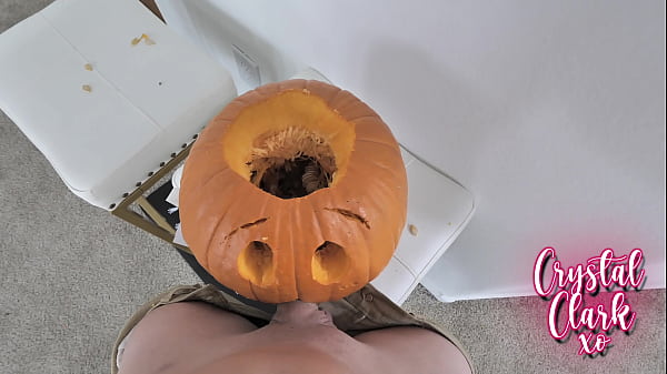 Play MP4 - Hot Step-Aunt Wants My Help Designing Halloween Pumpkins