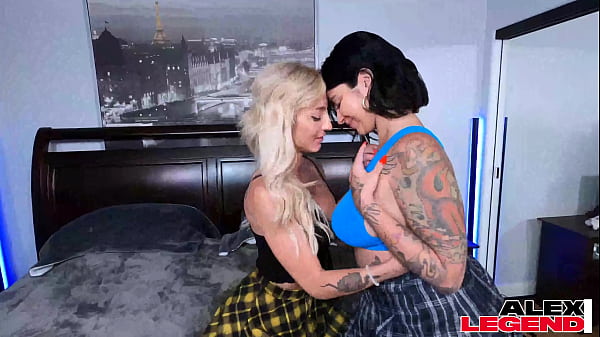 Nonton Eager Fuck Doll Katyhryn Mae Makes A Huge Cock Cum Hard! thumbnail