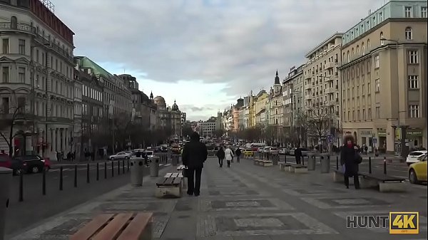 HUNT4K. Il sesso per soldi rende Jocelyne Z felice_e troia da cacciatore