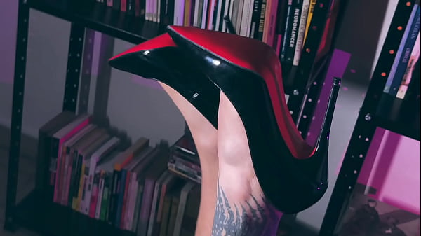 She Is A Pervert Addicted To Feet thumbnail