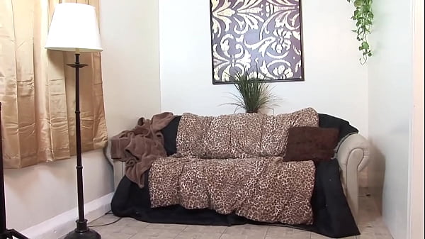 Nonton Pussy Ms Sunshyne A Black Pig Is Ready To Get Smashed By A Bbc And Makes Mouthpieces thumbnail