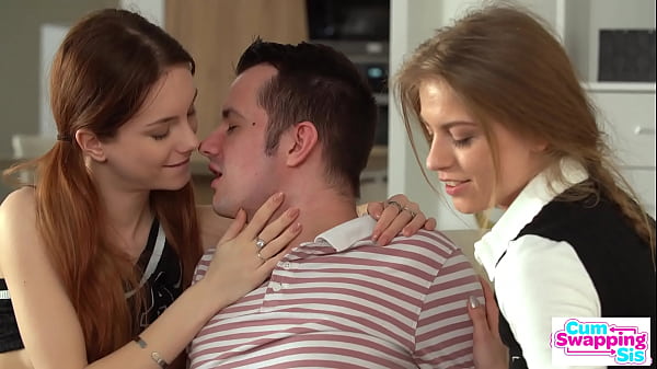 Nonton Stepsis Bonnie Dolce & Girlfriend Liz Ocean Shake Their Asses To Appease Demanding Stepbrother -s4:e10 thumbnail