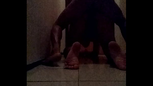 Play MP4 - tio fudendo com o novinho