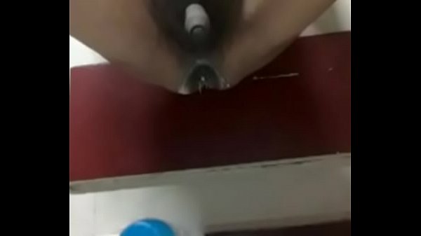 Play MP4 - Una botella por el hojete