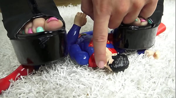 Nonton Look At What I'm Doing To Superman. thumbnail