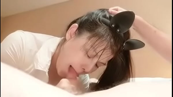 互动风格口交 口活中的各种声音/表情聚齐了 按头深喉/抓头发/吮吸手指/腿夹头/蛋蛋上提/双蛋一起吮吸 thumbnail