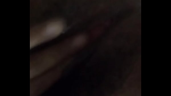 Morenita masturb&aacute;ndose 