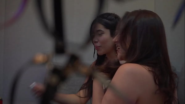 Play MP4 - Two hot girls undressing for you