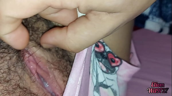 Play MP4 - Xxx DESI Mi HERMANASTRA se quita las bragas y me ense&ntilde;a el co&ntilde;o y me pide que la folle cuando la familia no esta