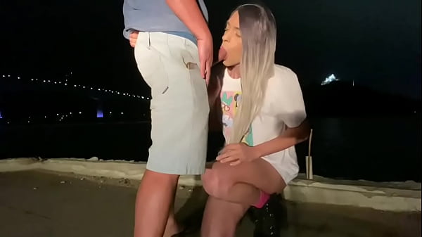 Play MP4 - FUDENDO DE NOITE NA BEIRA DA PRAIA