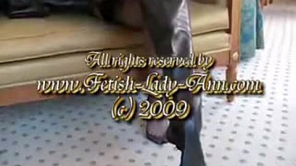 Nonton Boots Pull On thumbnail