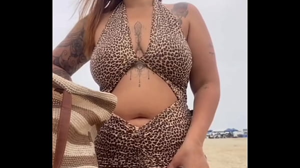 Play MP4 - FUI S&Oacute; DE VESTIDO SEM CALCINHA PRA PRAIA&comma; UM F&Atilde; SE APROXIMOU E FICAMOS CONVERSANDO PUTARIA