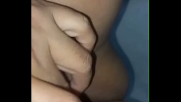 Olha o meu brinquedo.. Mas o que eu queria mesmo era um pau bem grosso e grande 